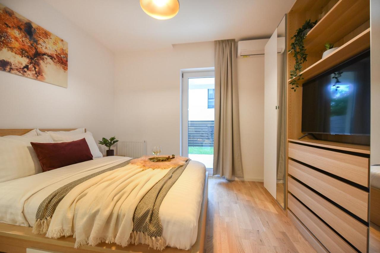 Vacation Feel - 2Br Apartment With Terrace & Private Parking In Baneasa Bukarest Eksteriør billede