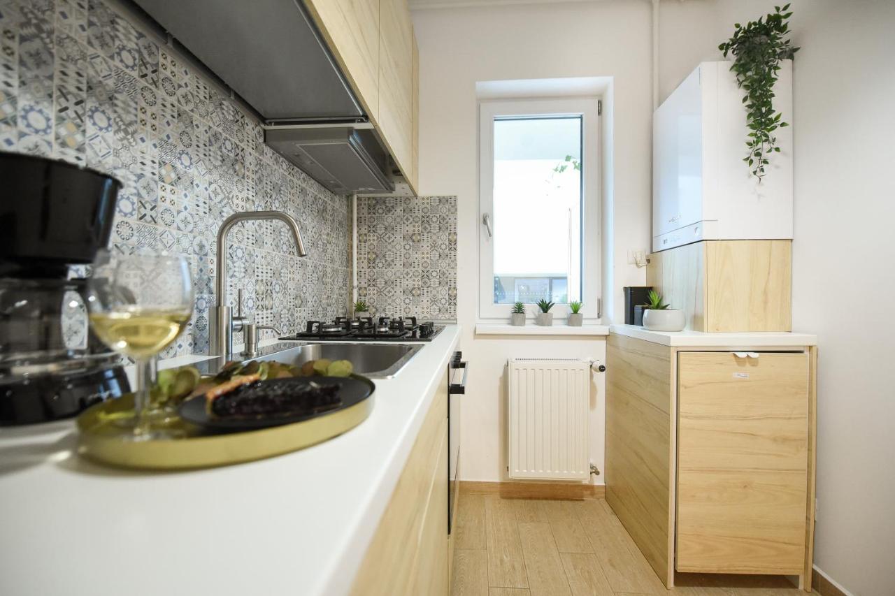 Vacation Feel - 2Br Apartment With Terrace & Private Parking In Baneasa Bukarest Eksteriør billede