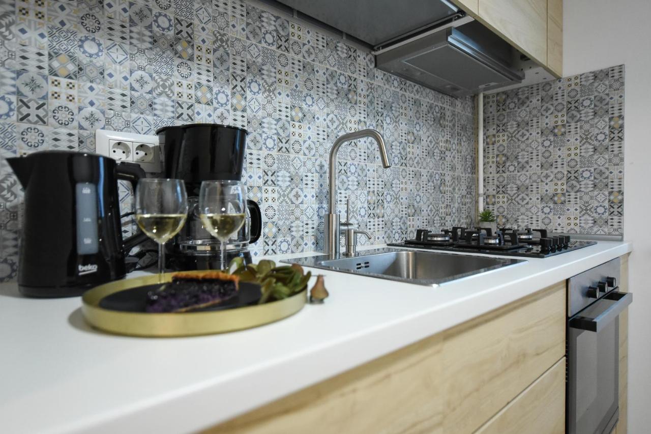 Vacation Feel - 2Br Apartment With Terrace & Private Parking In Baneasa Bukarest Eksteriør billede